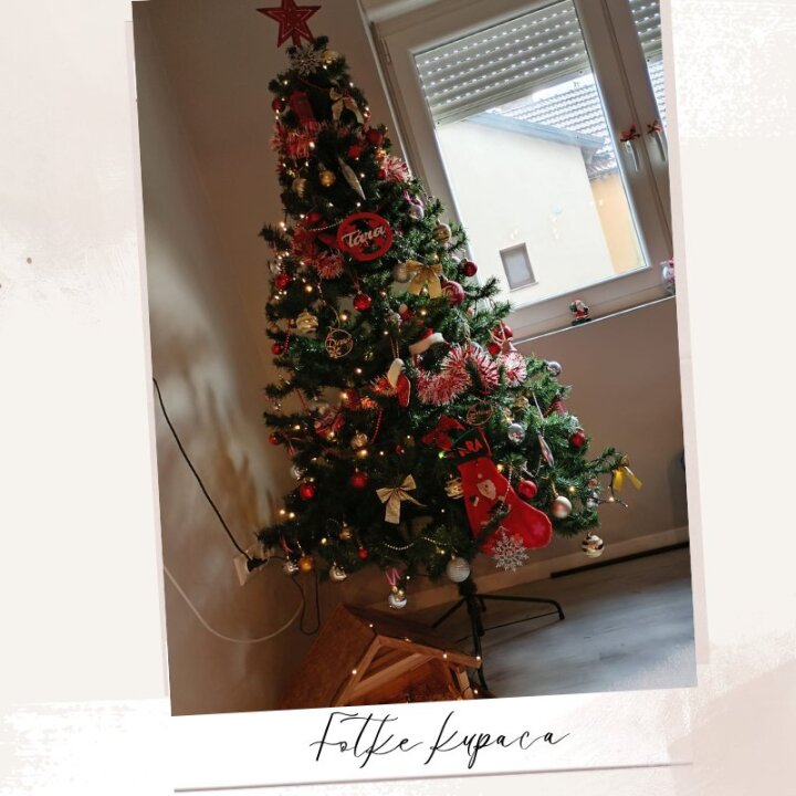 UMJETNO BOŽIĆNO DRVCE S METALNIM STALKOM MERRY 240 CM