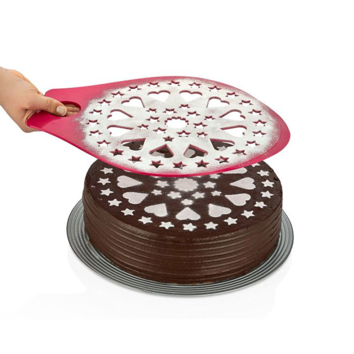 ŠABLONA ZA POSIPAVANJE TORTE 28 CM PLASTIČNA U BOJI - LUX