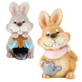 ZEC VRTLAR FIGURA 17,5 CM - SMEĐI / BIJELI