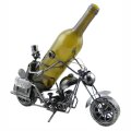 Stalak za vino u obliku motorista