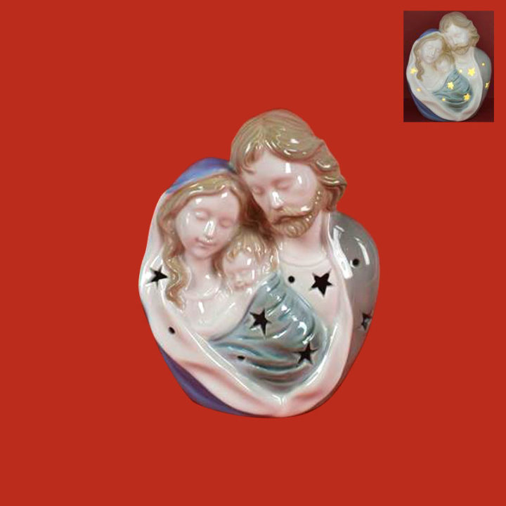 FIGURA SVETA OBITELJ SA SVJETLOM 14 CM
