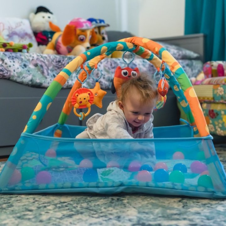 BABY GYM PODLOGA ZA IGRU S OGRADICOM - 83 CM