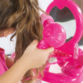 BARBIE KOZMETIČKI STOLIĆ ZA IGRU SA STOLICOM I PRIBOROM