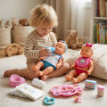 SET 2 LUTKE BABY JILL I BABY YARA S PRIBOROM U KUTIJI 35 cm