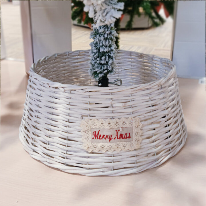 DRVENA KOŠARA ZA PRIKRIVANJE STALKA BOŽIĆNOG DRVCA BIJELA 44x19 cm