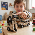 ROBOT AUTO TRANSFORMER LAND ROVER 1:32 U KUTIJI 15x13x9,5 cm - SORT