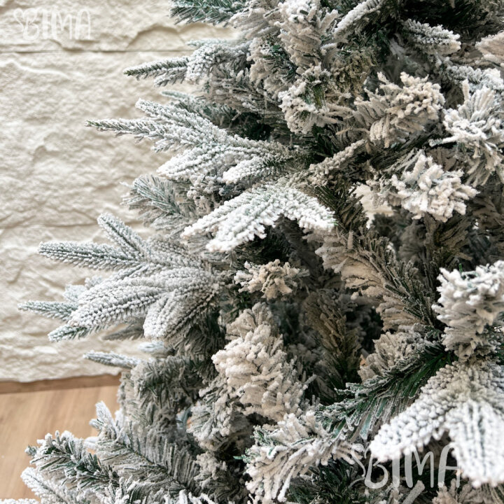BOŽIĆNO DRVCE FROSTY SA SNIJEGOM I METALNIM STALKOM 210 cm