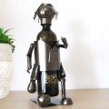 STALAK ZA BUTELJU METALNI - NOGOMETAŠ 12 x 34 x 13 cm