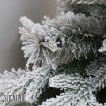 BOŽIĆNO DRVCE AURORA SA SNIJEGOM, ČEŠERIMA I METALNIM STALKOM 180 cm