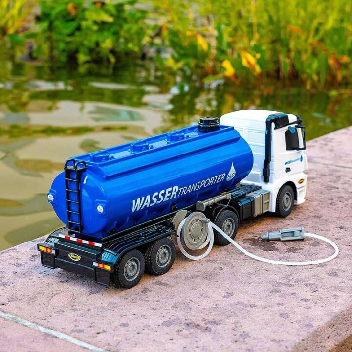 KAMION CISTERNA ZA VODU NA DALJINSKO UPRAVLJANJE 52 cm - MERCEDES-BENZ AROCS