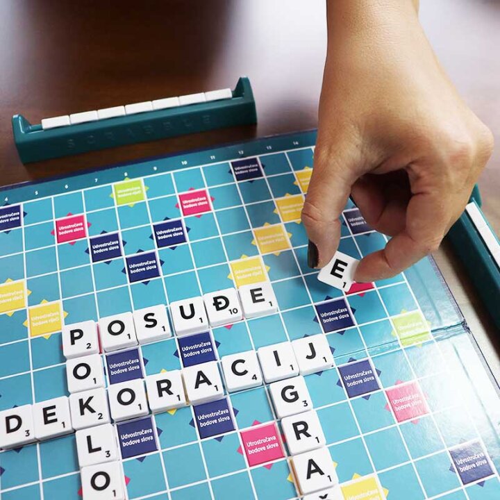 SCRABBLE IGRA RIJEČI 36,5x26,5 CM - HRVATSKI - MATTEL
