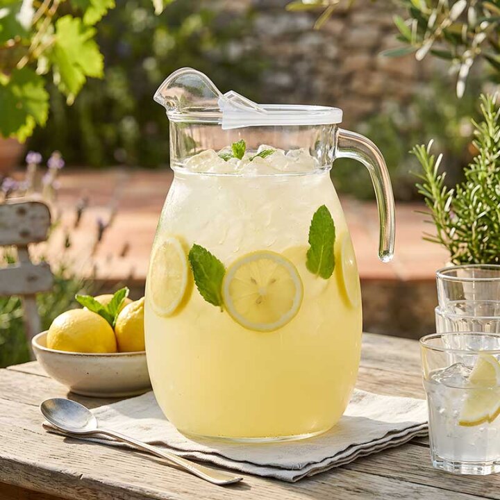 VRČ NIAGARA STAKLENI S PASTIČNIM POKLOPCEM 2500 mL