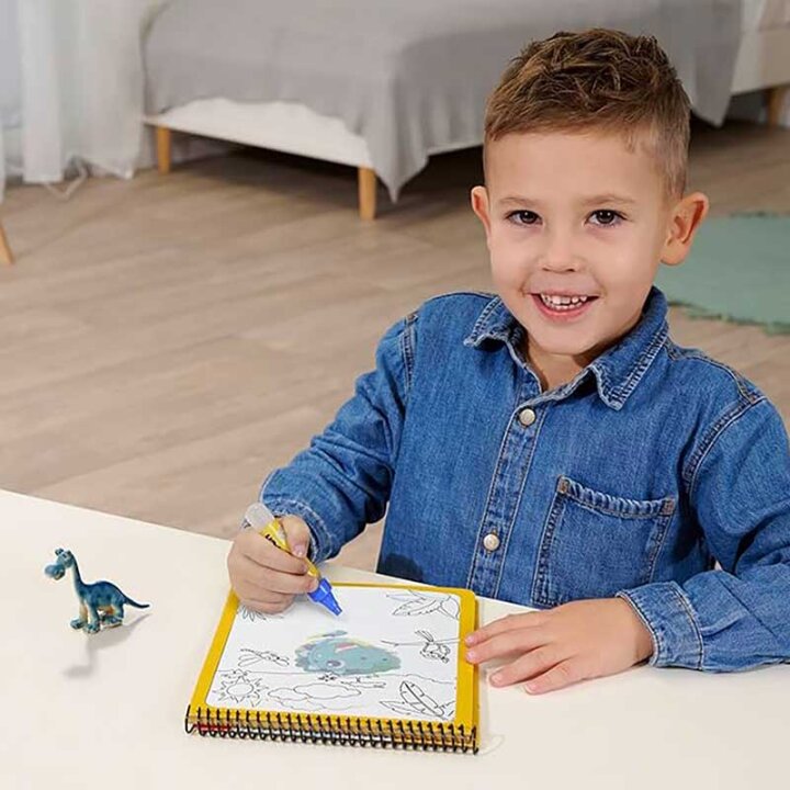 BOJANKA BLOK S MAGIČNIM VODENIM MARKEROM NA BLISTERU DINO S FIGURICOM - SIMBA