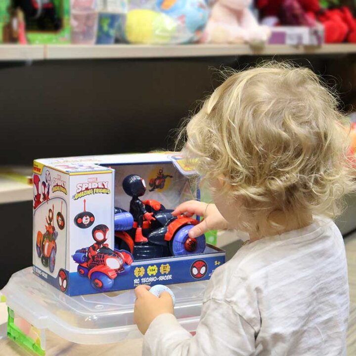 AUTIĆ NA DALJINSKO UPRAVLJANJE MILES MORALES TECHNO-RACER