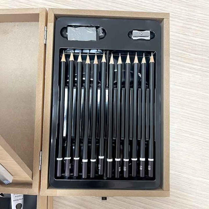 SET ZA CRTANJE 85 DIJELNI U DRVENOM KOFERU - ATELIER D'ART 34,5x25,5x11,5 cm