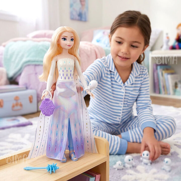 DISNEY PRINCEZA LUTKA 30 cm FROZEN ELZA S IZNENAĐENJEM - MATTEL