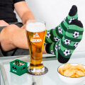 SET ČAŠA ZA PIVO S TISKOM 500ml + ČARAPA + OTVARAČ Živa legenda U POKLON KUTIJI