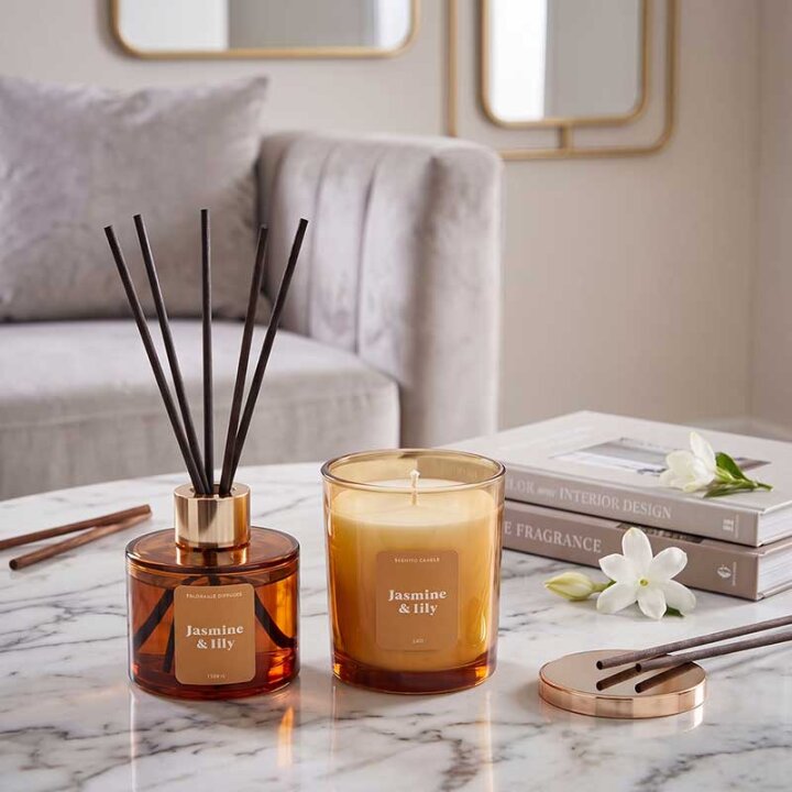 MIRIS ZA PROSTOR 100 mL I MIRISNA SVIJEĆA 145 gr SET - JASMIN I LJILJAN