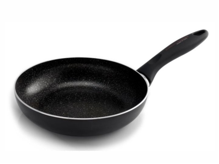 PETRA TAVA S GRANITNIM PREMAZOM 24 CM