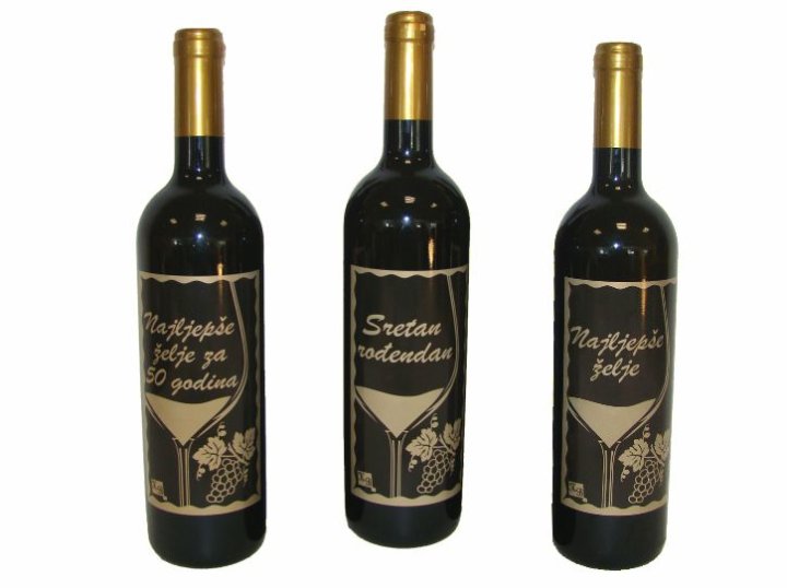 VINO PINOT BIJELI 0,75L S PRIGODNIM NATPISOM 3 sort